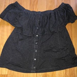 American Eagle Off the shoulder top